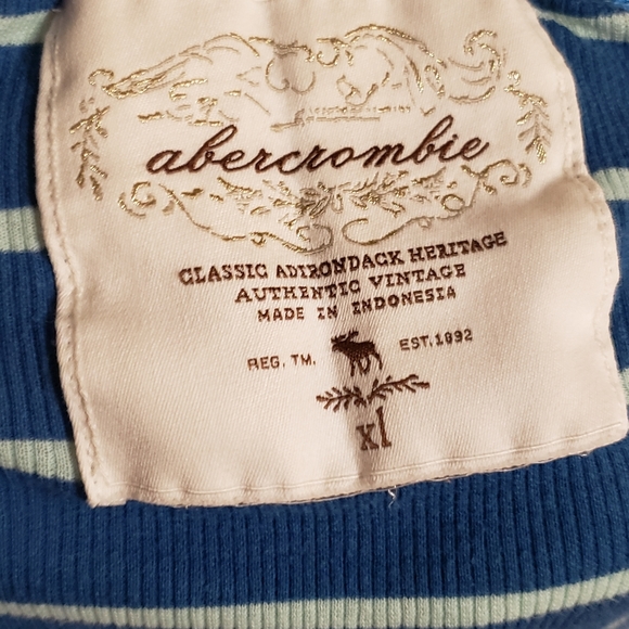 Abercrombie V-neck LS Tee Like New VINTAGE - Picture 6 of 6